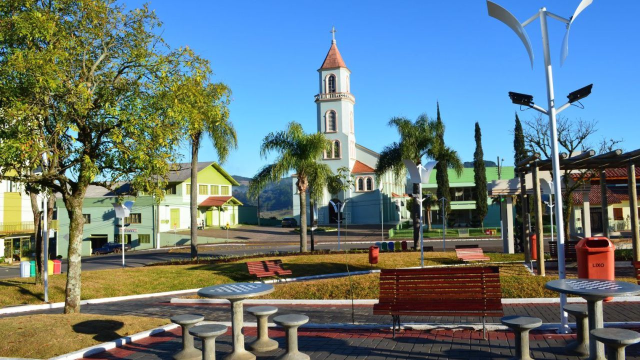 ÁGUA DOCE